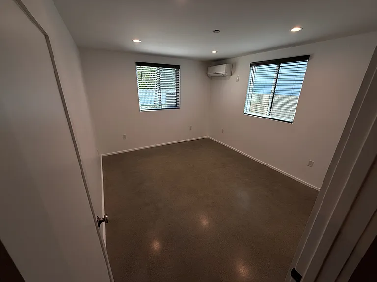 19237 Linnet St #19237 — Photo 16