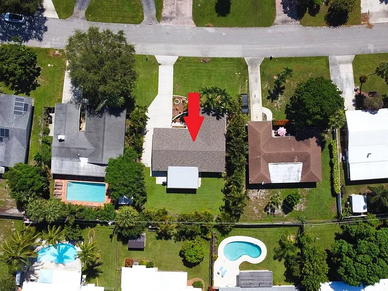 9943 Daphne Ave — Photo 12