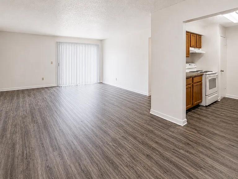 Woodside Village Apartments — Photo 13