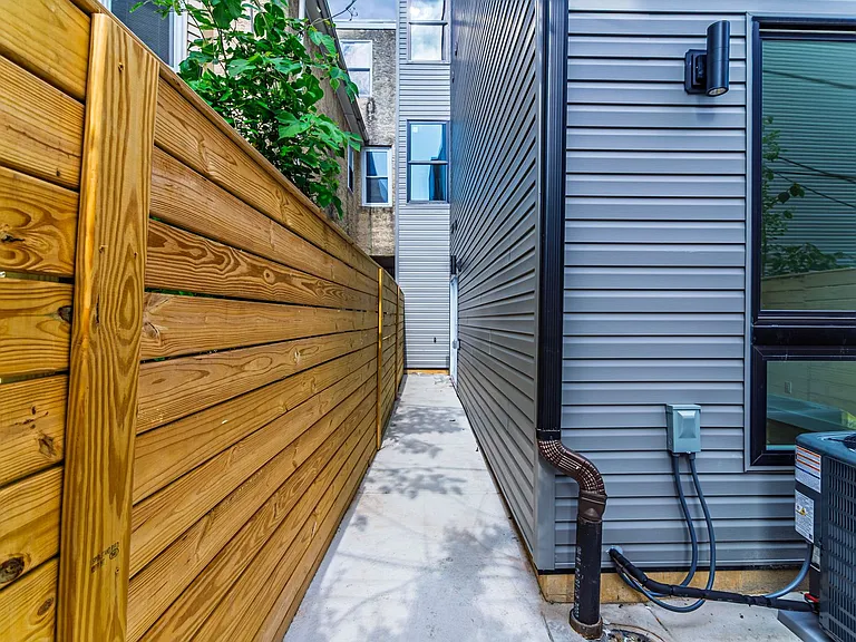 808 N Preston St — Photo 56