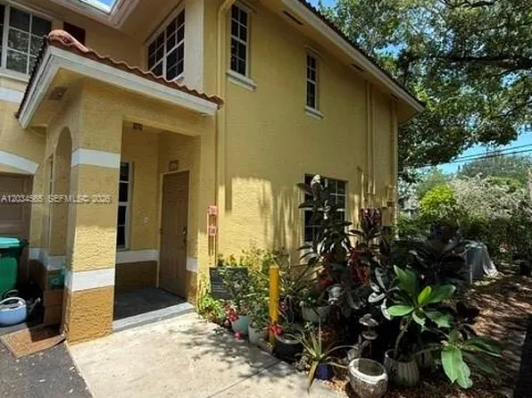 8900 NE 8th Ave Unit 1109, Miami, FL 33138