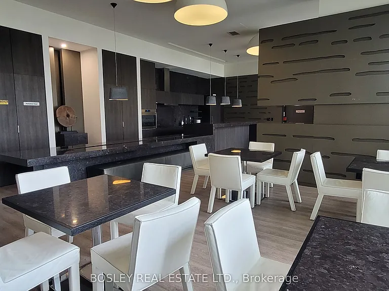 101 Charles St E #4709 — Photo 12