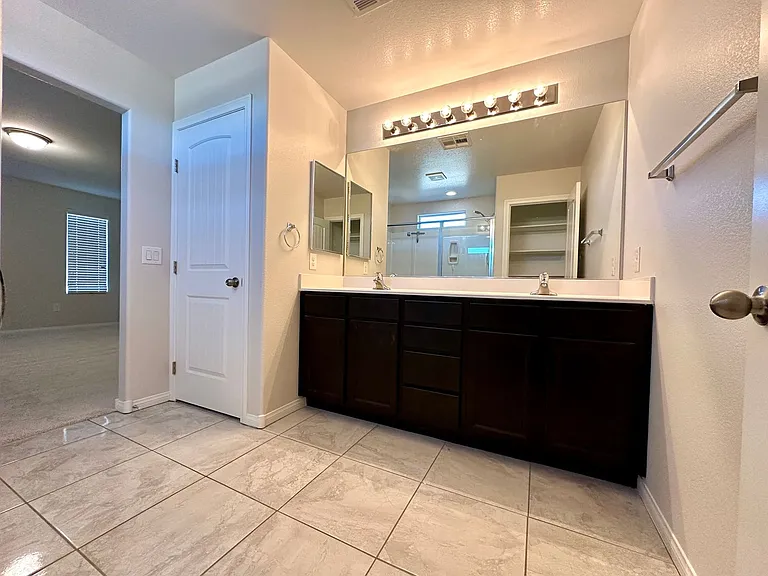 6130 Villa Lante Ave — Photo 15