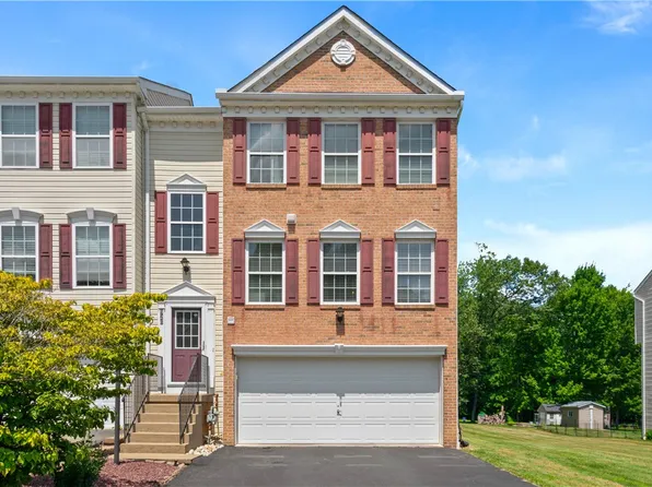 926 Talon Ct, Leechburg, PA 15656