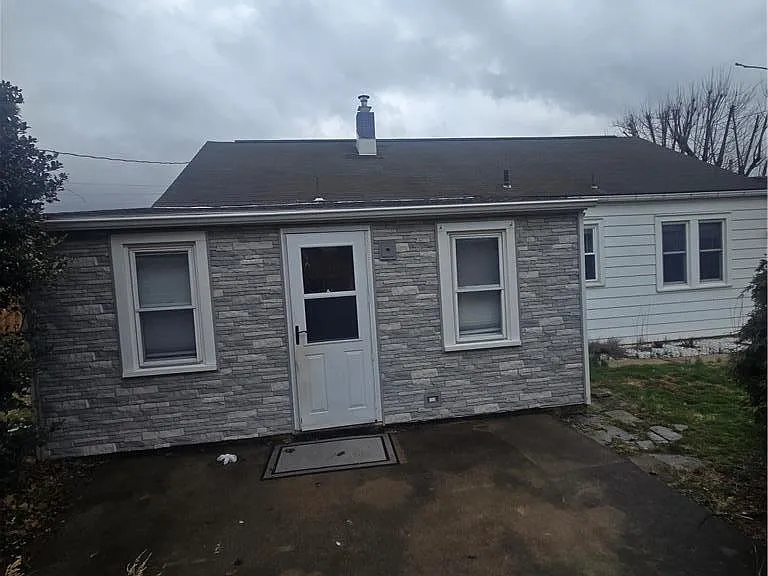 3129 Moravian Ave — Photo 14