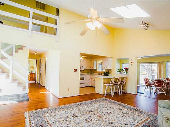 4th image of 619 Terrace Ave