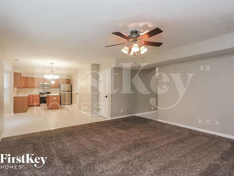 7203 Tresa Dr — Photo 3