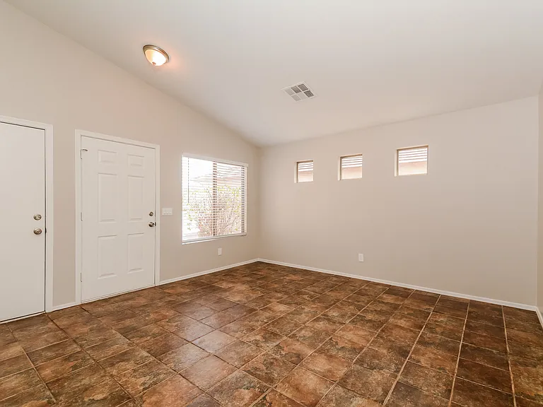 14905 W Caribbean Ln — Photo 13