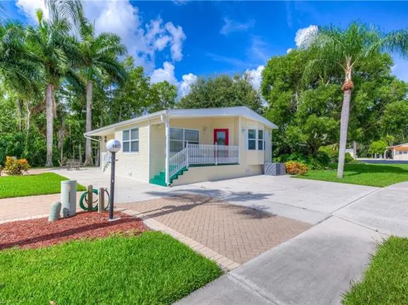 4027 Crystal Lake Dr, Naples, FL 34120
