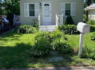 54 Edgemere Ave, Warwick, RI 02889