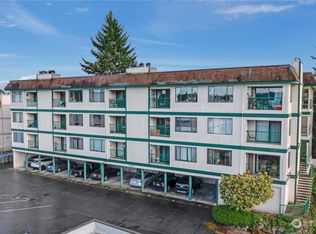 1588 Naval Ave APT 14, Bremerton, WA 98312