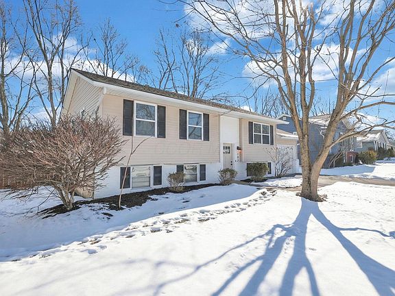 4th image of 102 Troy Rd