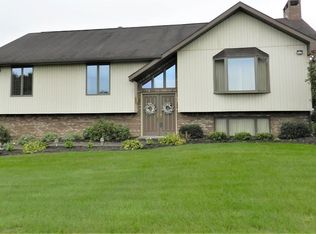 954 Waltz Dr E, Ruffs Dale, PA 15679