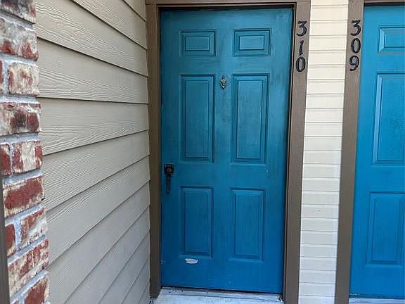 2nd image of 2121 Hepburn St APT 310