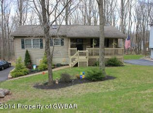 124 Grouse Ridge Ln, Drums, PA 18222