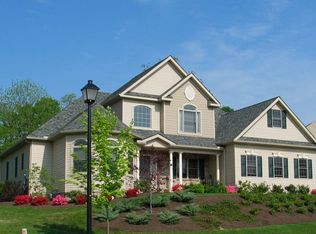 12 Brooke Dr, Elizabethtown, PA 17022