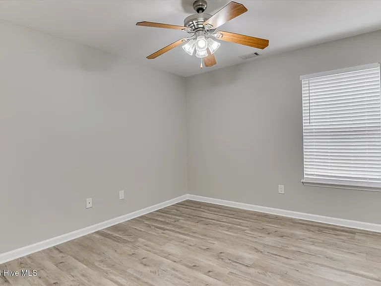 7604 Pleasantville Way — Photo 29