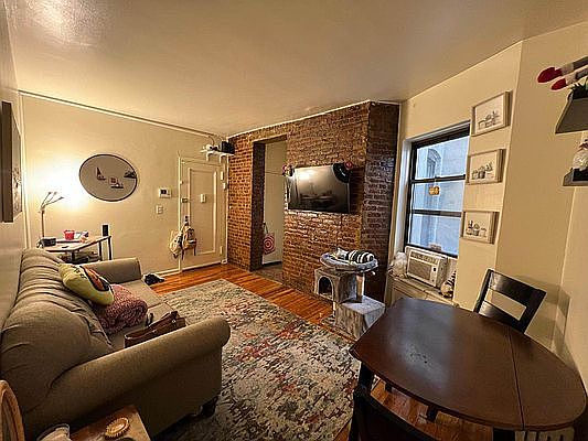1st image of 220 E 29th St #4A26