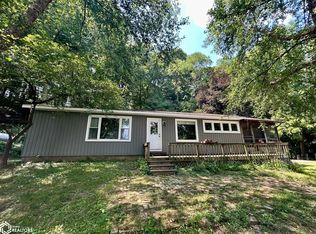 9791 F Ave, Wapello, IA 52653