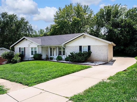 3rd image of 14338 Millbriar Cir
