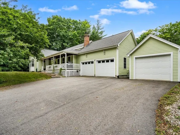 2 Lang Road, Deerfield, NH 03037