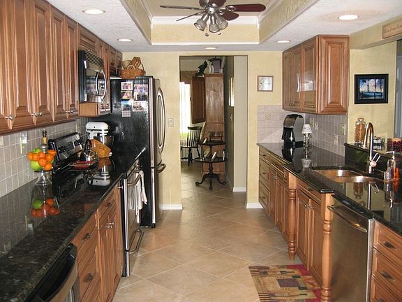 Fabulous Kitchen opens to Pool