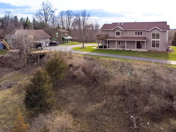 W2483 Bakertown DRIVE, Helenville, WI 53137