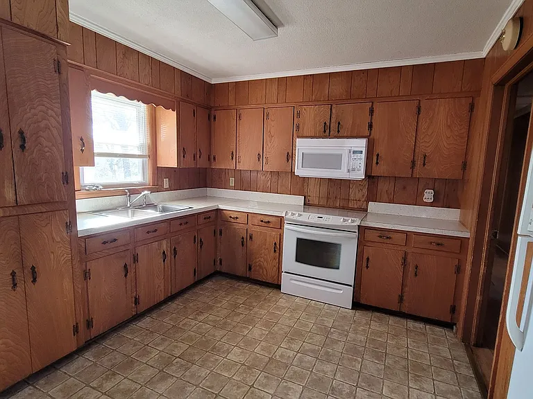 206 Columbia Ave — Photo 24