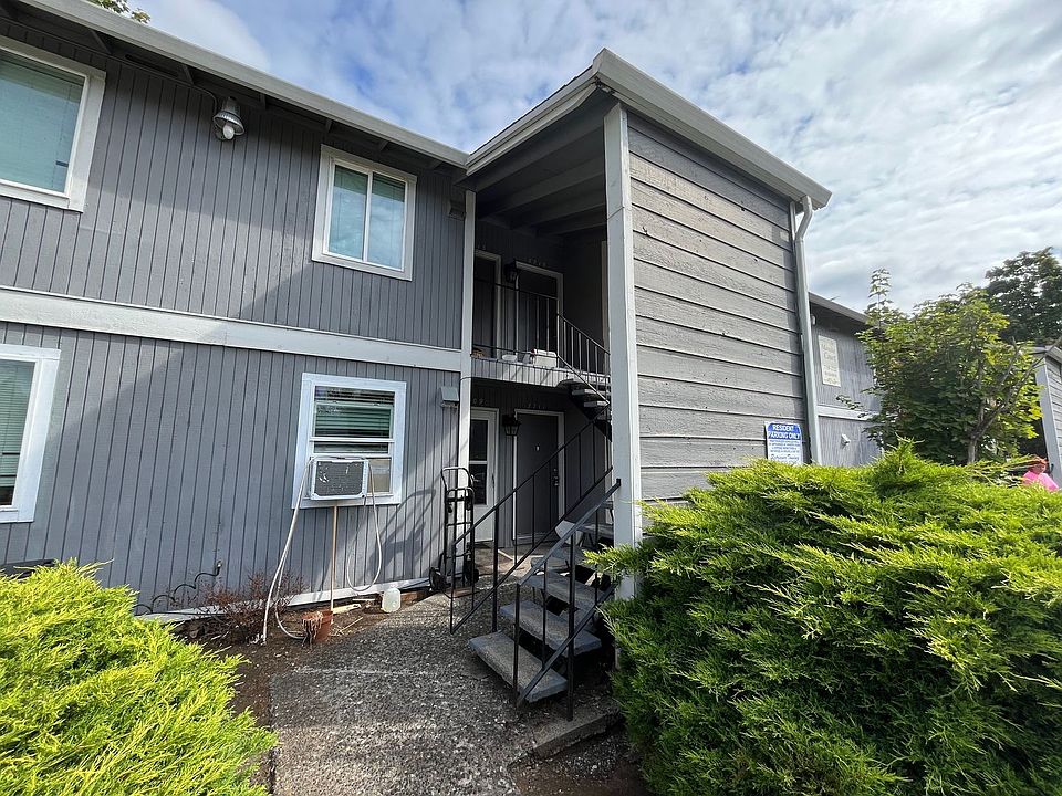1st image of 7709-7739 SE Harold St #7711