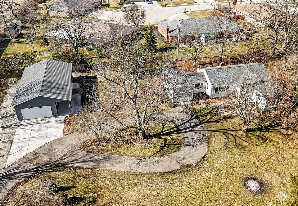 1st image of 8425 N Dixie Dr