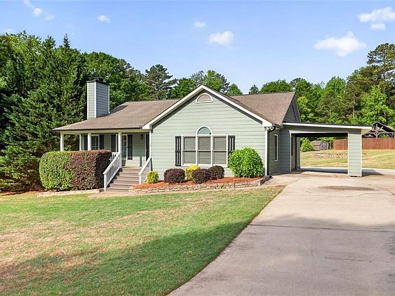 3rd image of 77 Alexander Ln