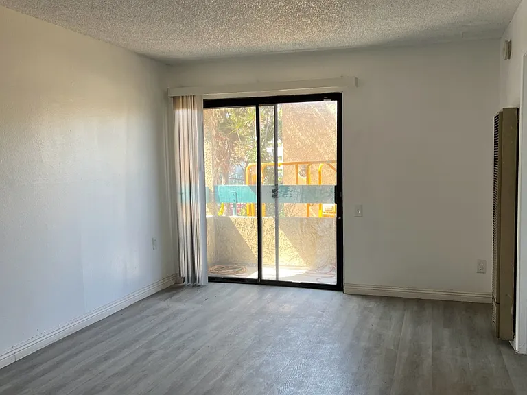 419 N Mountain View Ave #101 — Photo 1