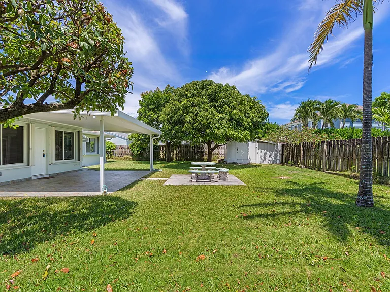 360 Palmetto St — Photo 31