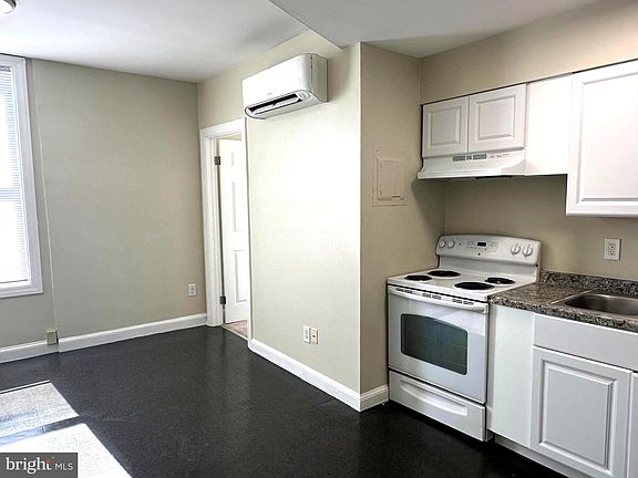 5th image of 64 W Antietam St APT 10