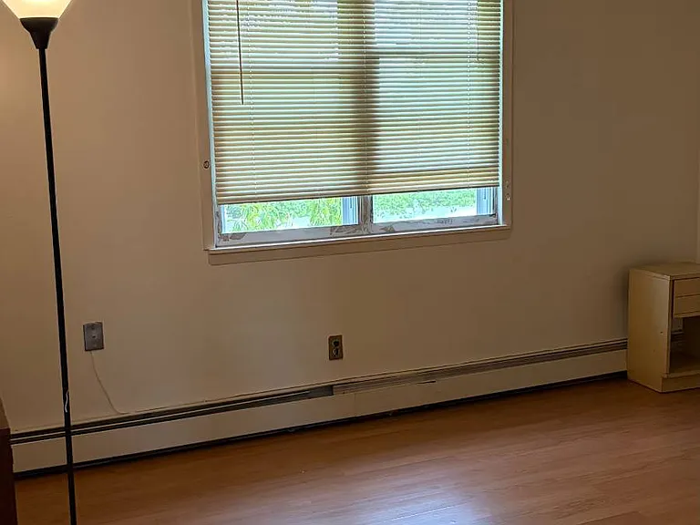 52B Evergreen St — Photo 7