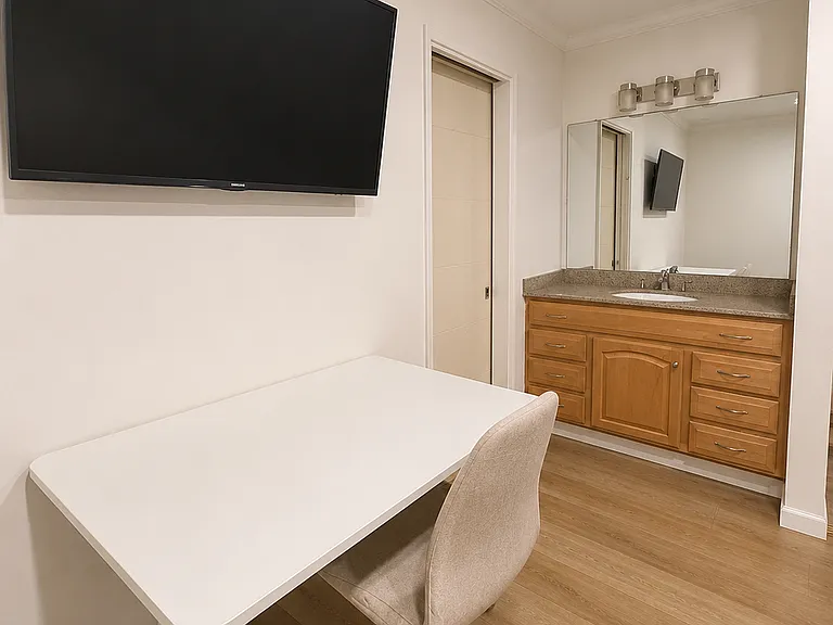 610 Gilbert Ave #28 — Photo 2