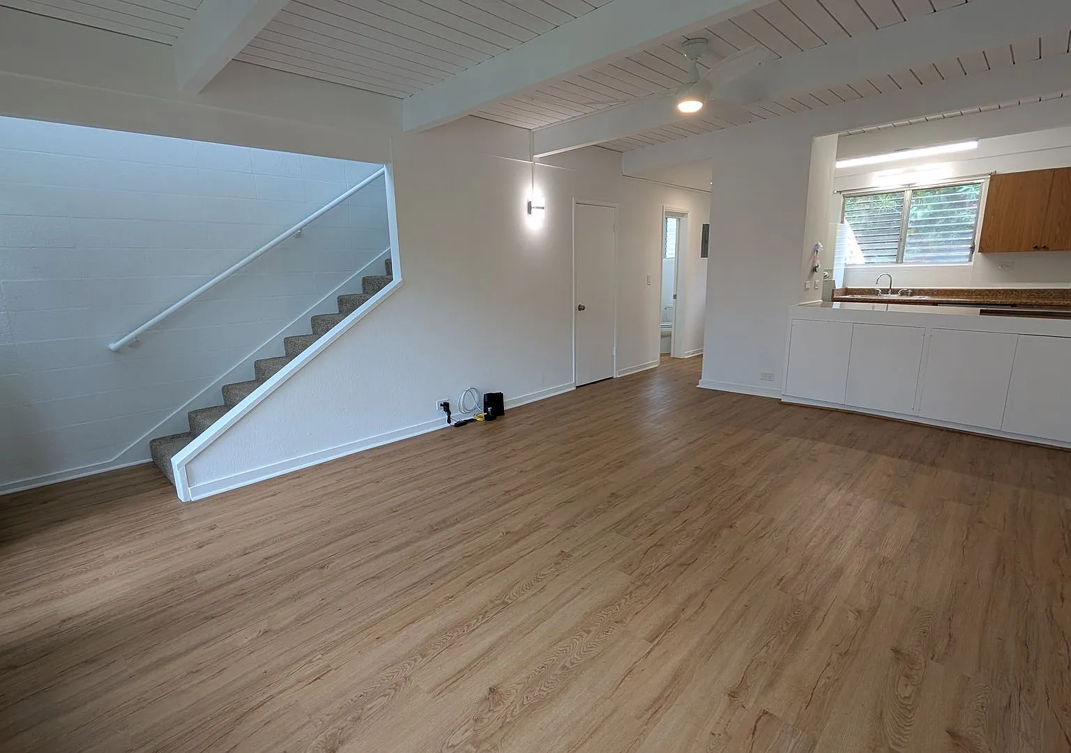 Newly Remodeled 2 bed 2 Bath Townhouse at Waialae Gardens in Kahala — Photo 1