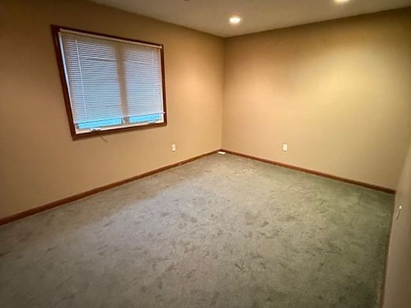 5th image of 102-116 Goldenrod Dr