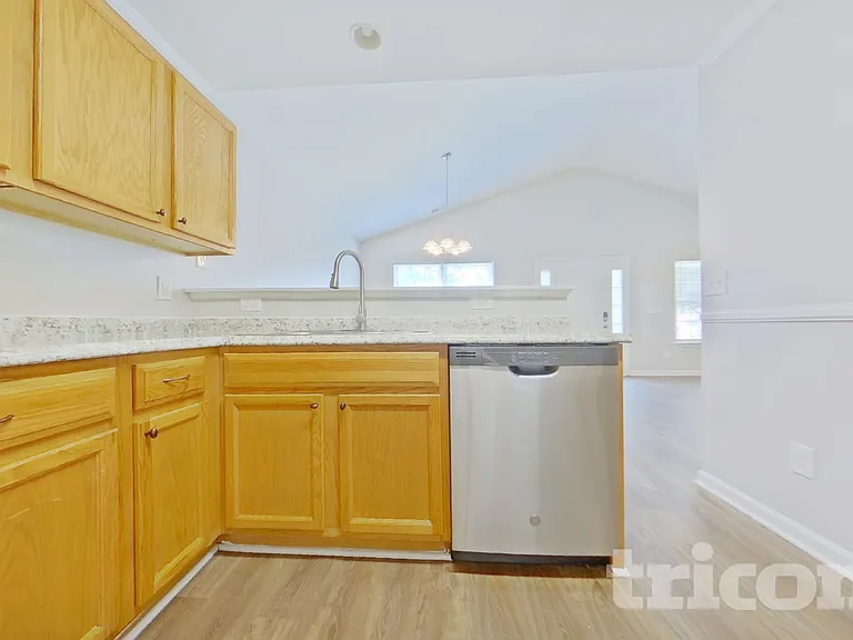 180 Riglaw Cir — Photo 4