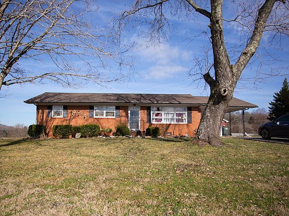 2nd image of 716 N Edgewood Dr