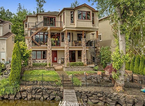 2nd image of 4277 E Lake Sammamish Shore Lane SE