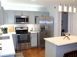 402 Summer Pl, Norcross, GA 30071