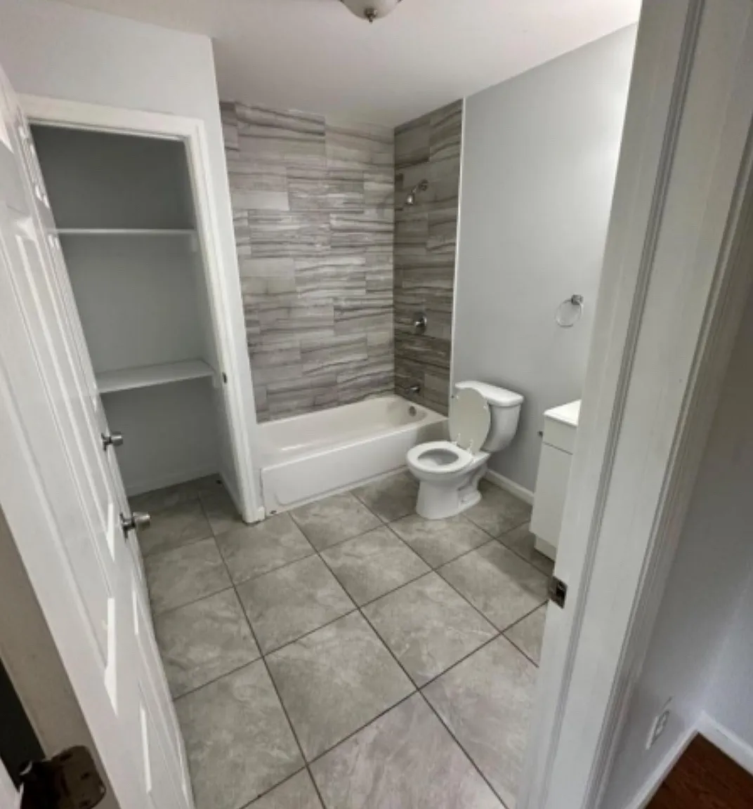 3 bed, $2,400 — Photo 2