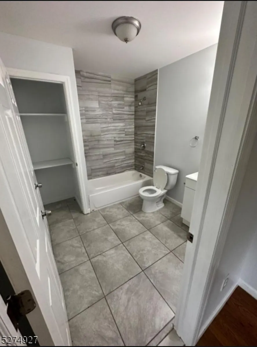 Building Photo - 122 Littleton Ave #2