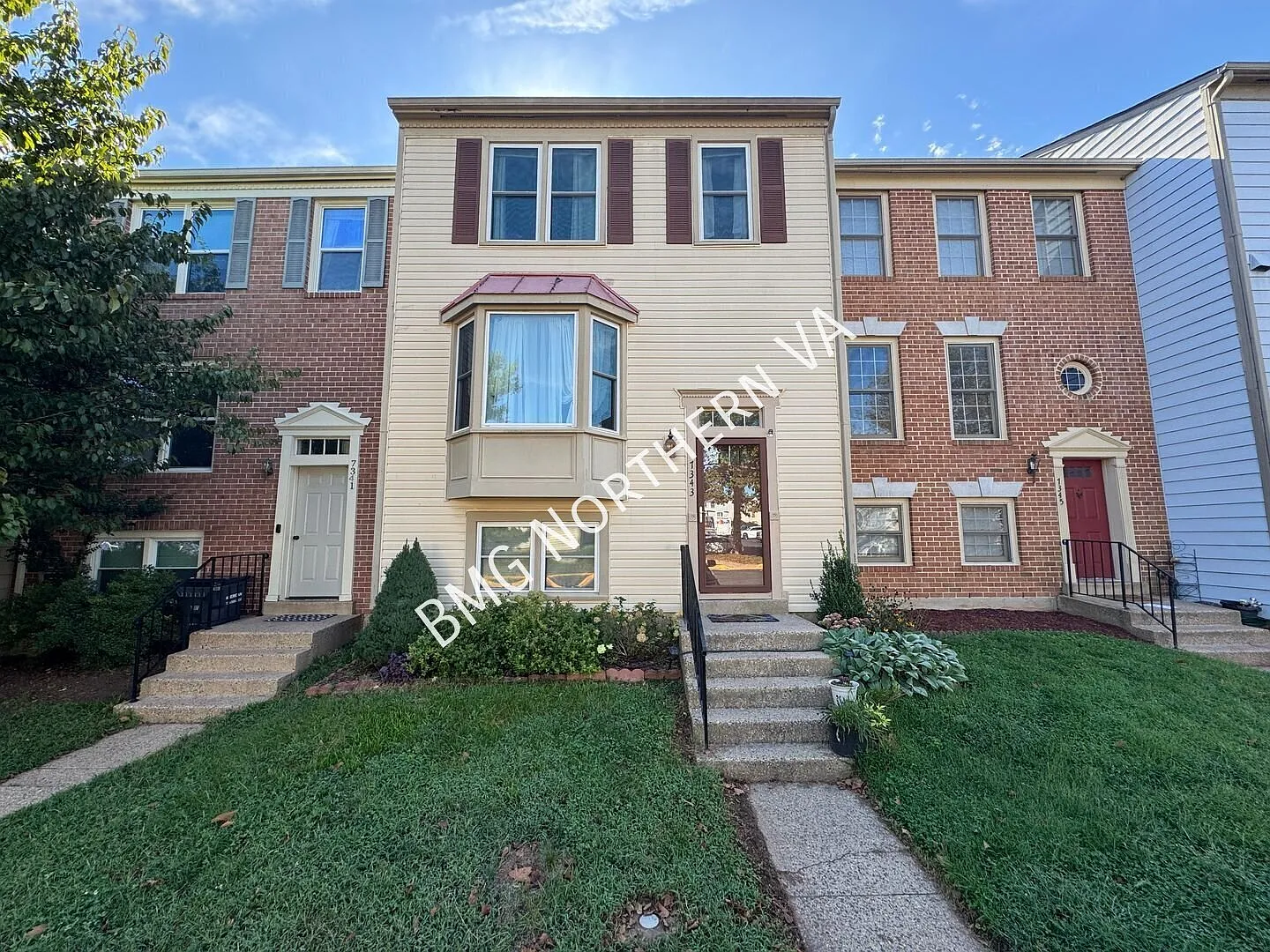 Beautiful 4BR/3.5BA Home in Stonington with Fenced Backyard! — Photo 1