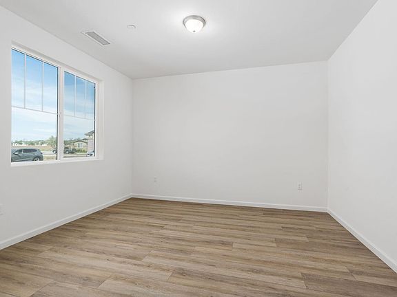 5th image of 1237 S Cathedral Ct
