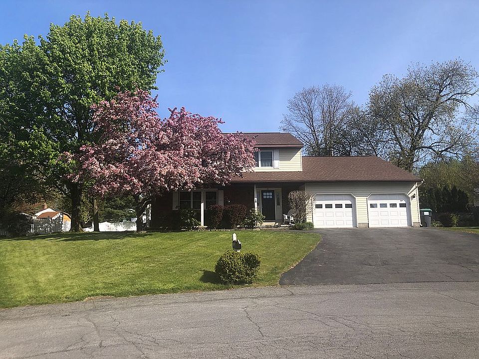 1st image of 14 Amy Marie Ct