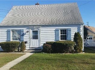 5 Haig Rd, Valley Stream, NY 11581