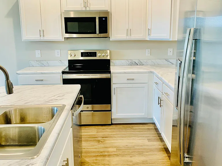 310 S Stingray Ln — Photo 3