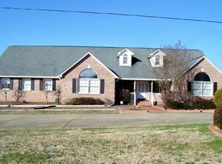 356 Country Club Rd, Shelby, NC 28150